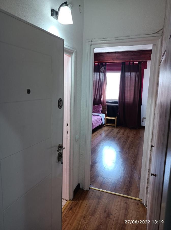 Sweet Central Apartment Бухарест Экстерьер фото